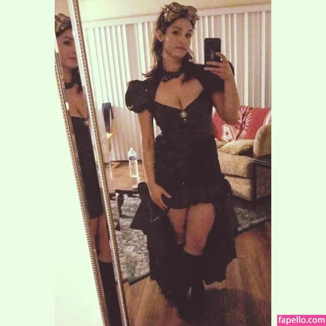 Laura Eldred Onlyfans Photo Gallery 