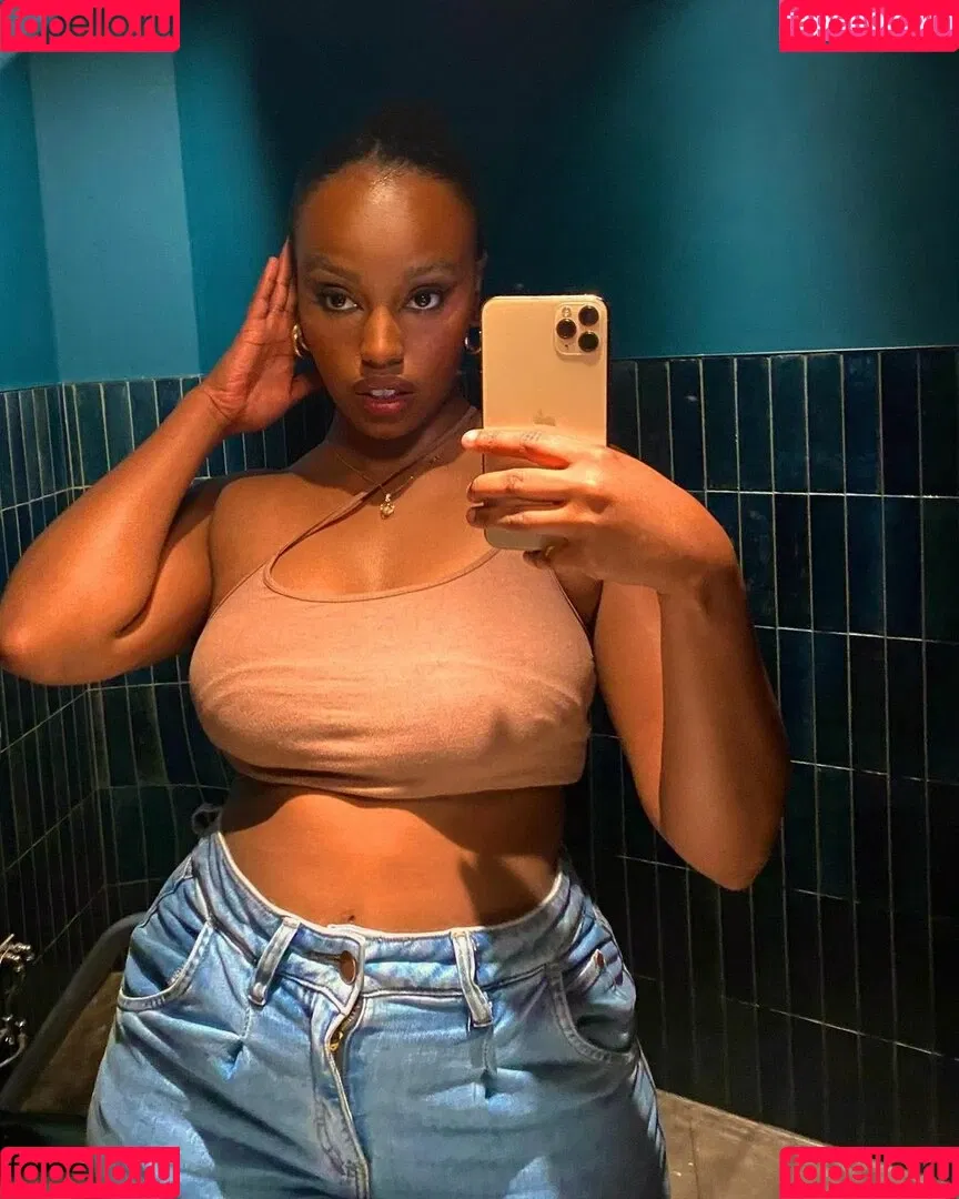 Hourglassebony23 Onlyfans Photo Gallery 