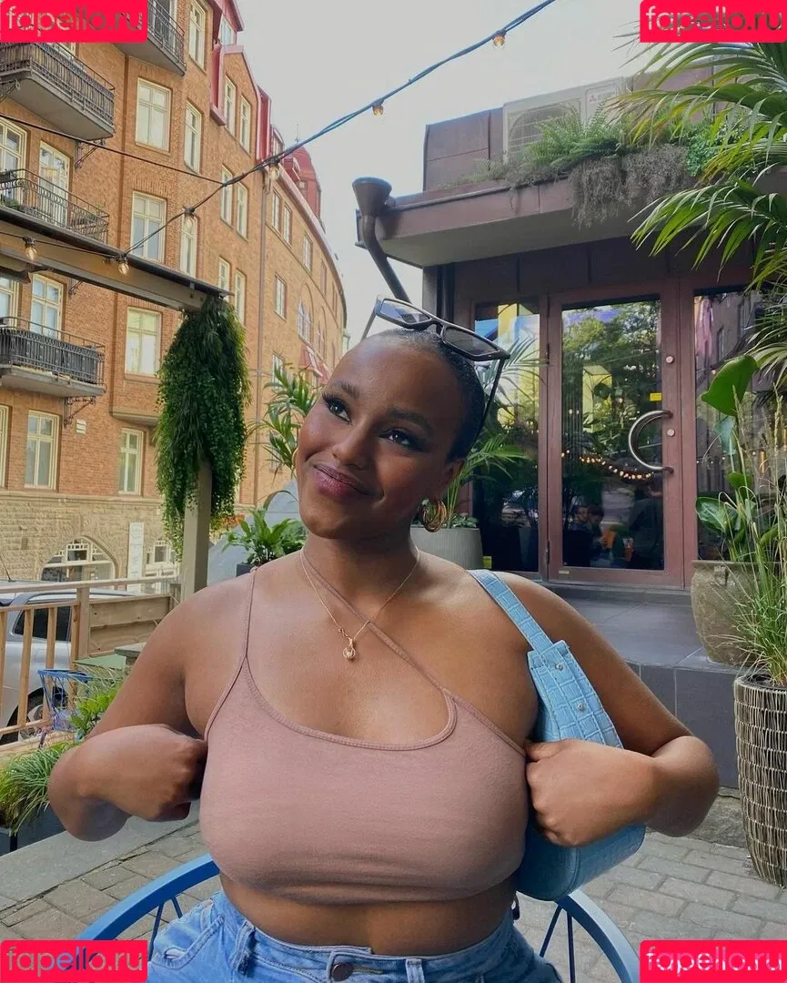 Hourglassebony23 Onlyfans Photo Gallery 