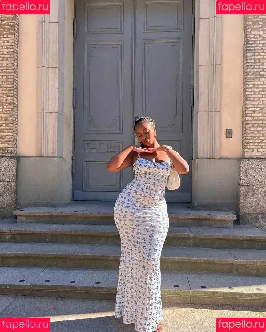Hourglassebony23 Onlyfans Photo Gallery 