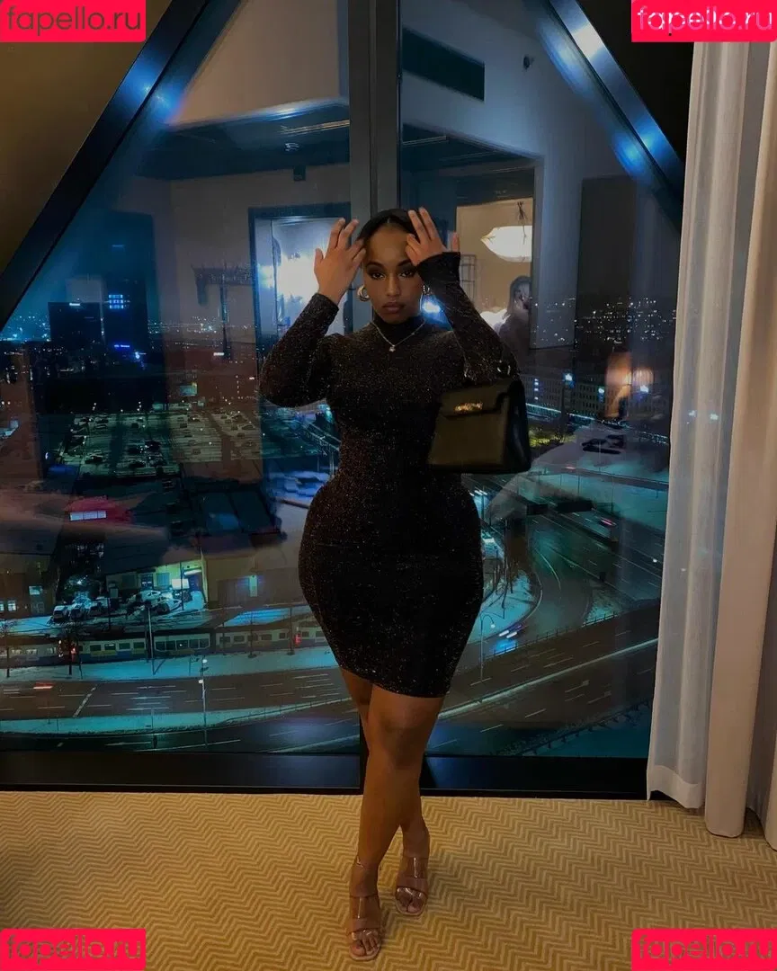 Hourglassebony23 Onlyfans Photo Gallery 
