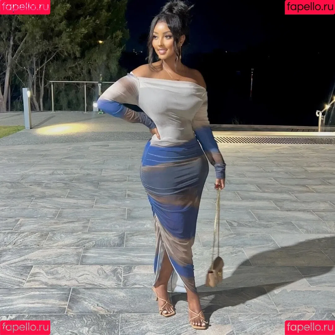 Hourglassebony23 Onlyfans Photo Gallery 