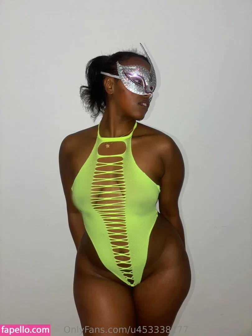 Hourglassebony23 Onlyfans Photo Gallery 