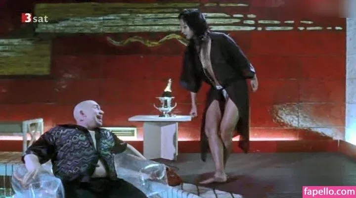 Minh-Khai Phan-Thi Onlyfans Photo Gallery 