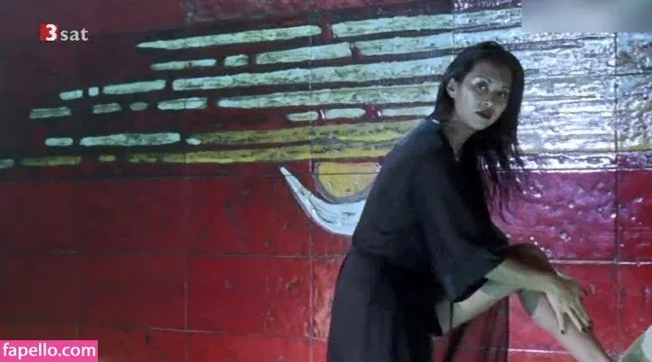 Minh-Khai Phan-Thi Onlyfans Photo Gallery 