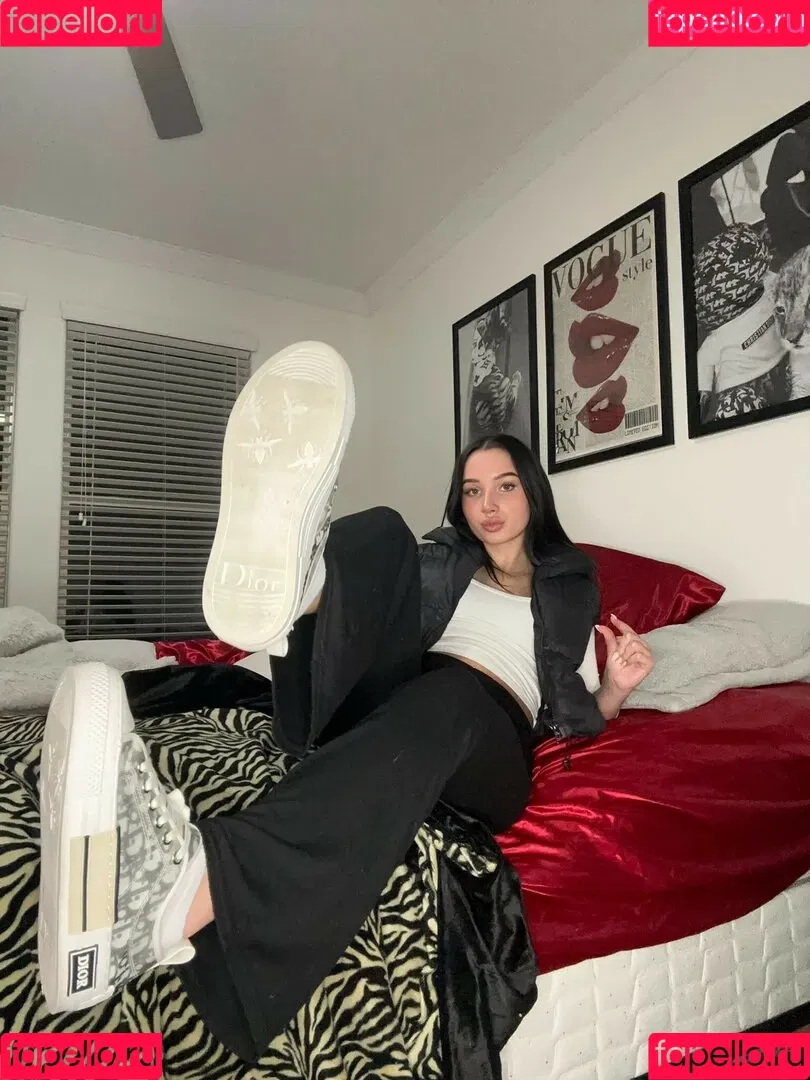 Goddess Nova Onlyfans Photo Gallery 
