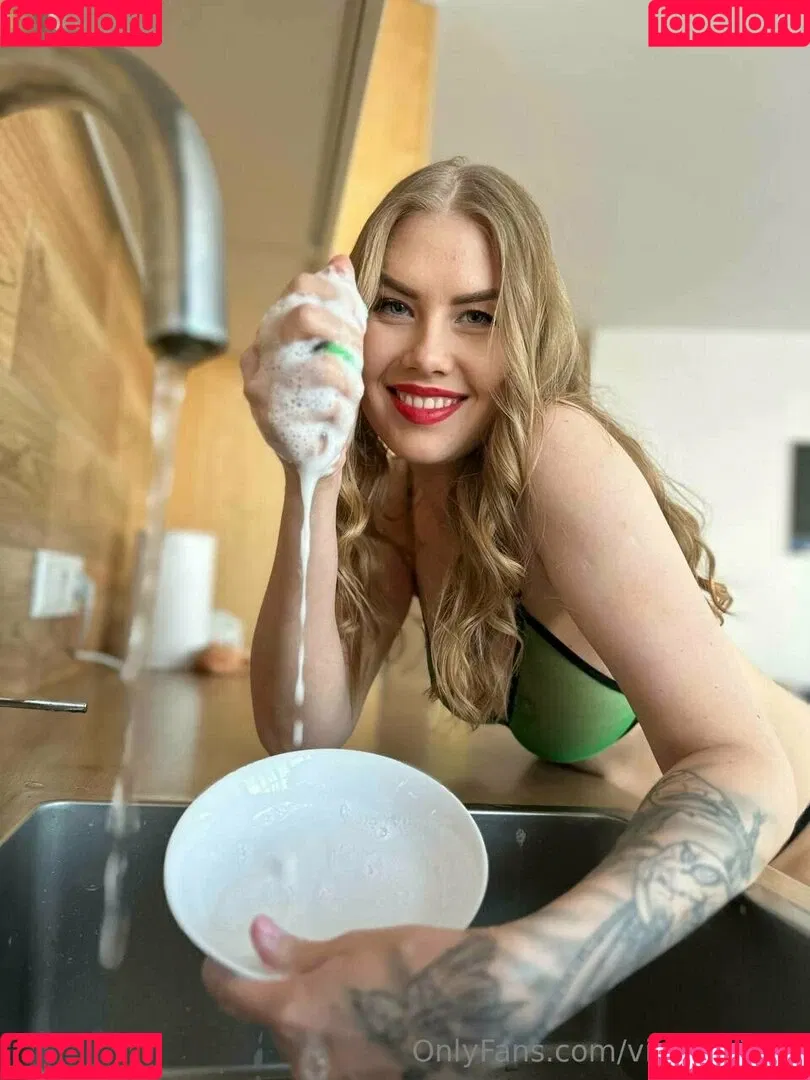 vikini_bikini Onlyfans Photo Gallery 