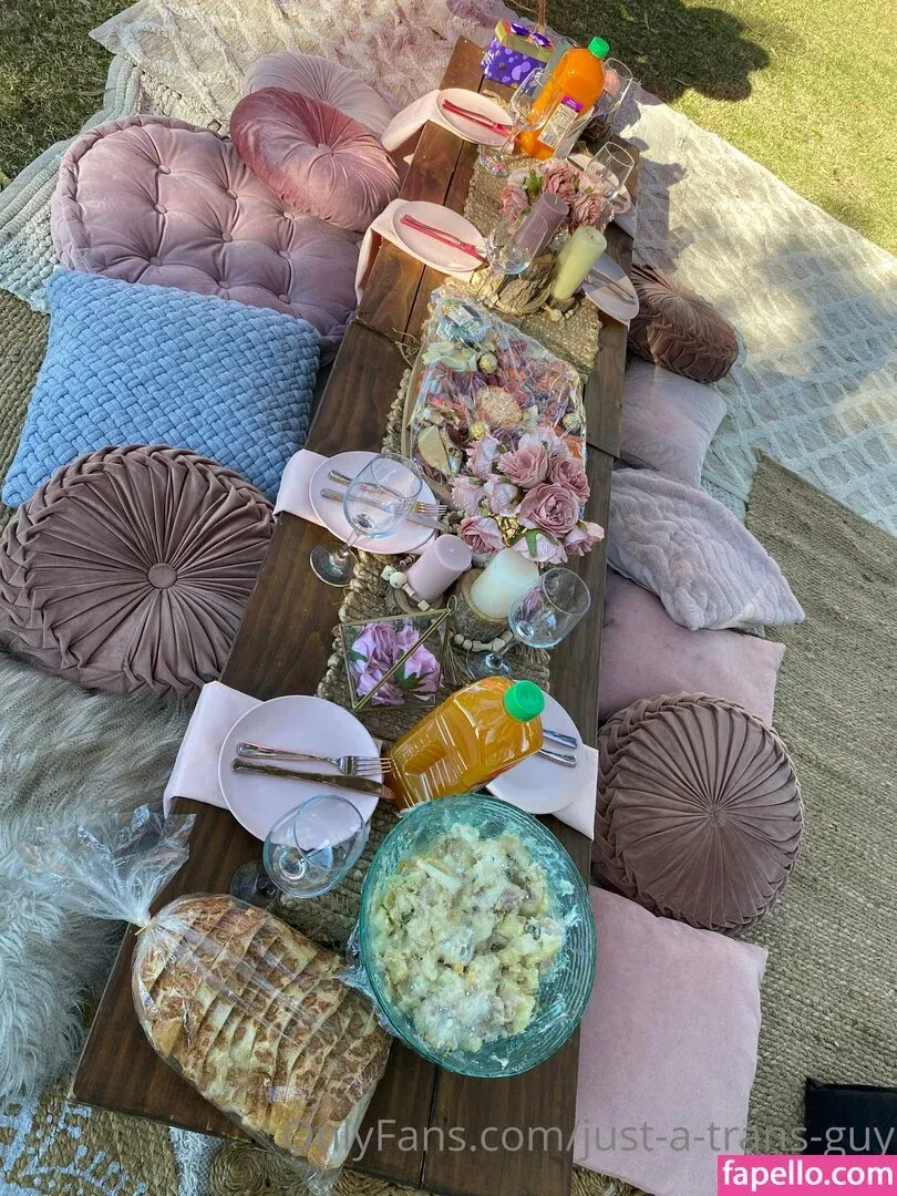 just-a-trans-guy Onlyfans Photo Gallery 