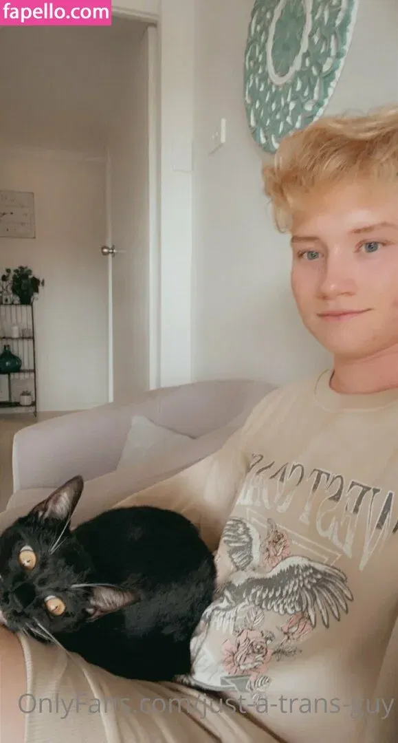 just-a-trans-guy Onlyfans Photo Gallery 