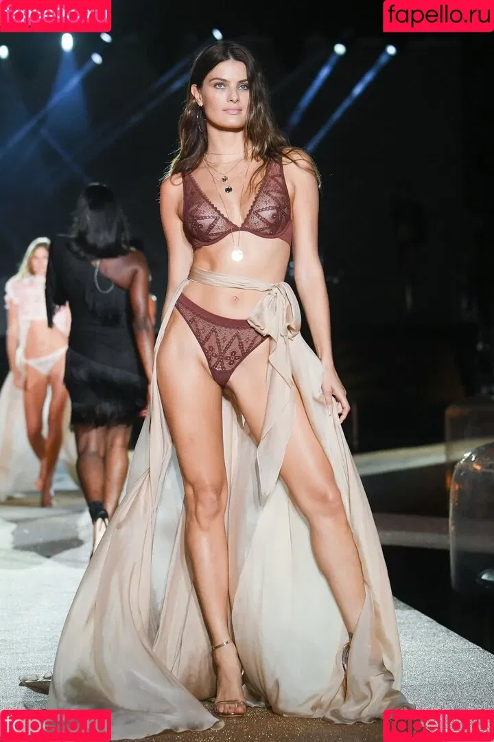 Isabeli Fontana Onlyfans Photo Gallery 
