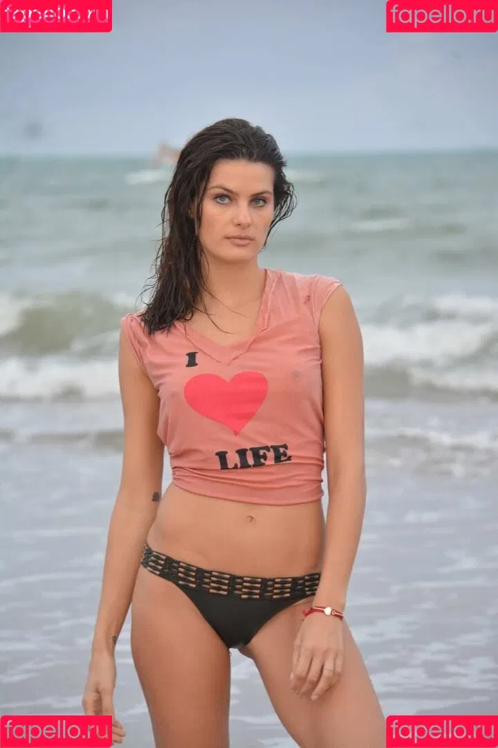 Isabeli Fontana Onlyfans Photo Gallery 
