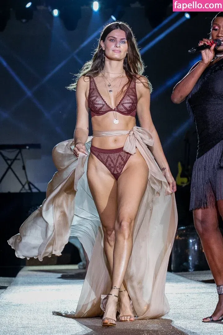 Isabeli Fontana Onlyfans Photo Gallery 