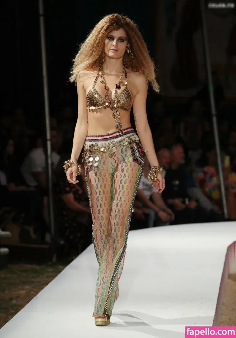 Isabeli Fontana Onlyfans Photo Gallery 