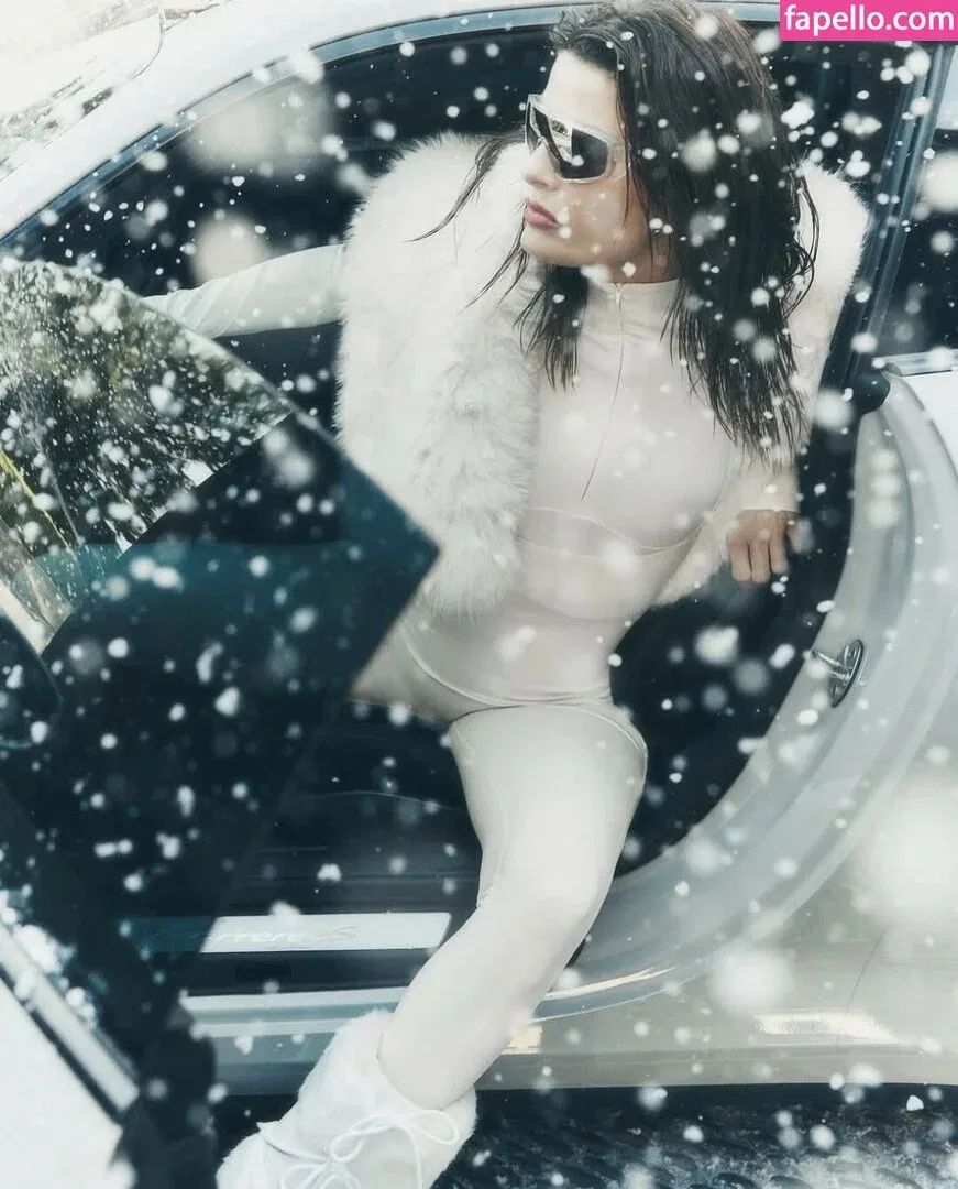 Isabeli Fontana Onlyfans Photo Gallery 