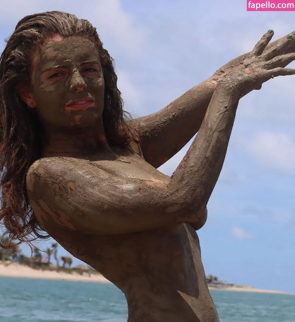 Isabeli Fontana Onlyfans Photo Gallery 