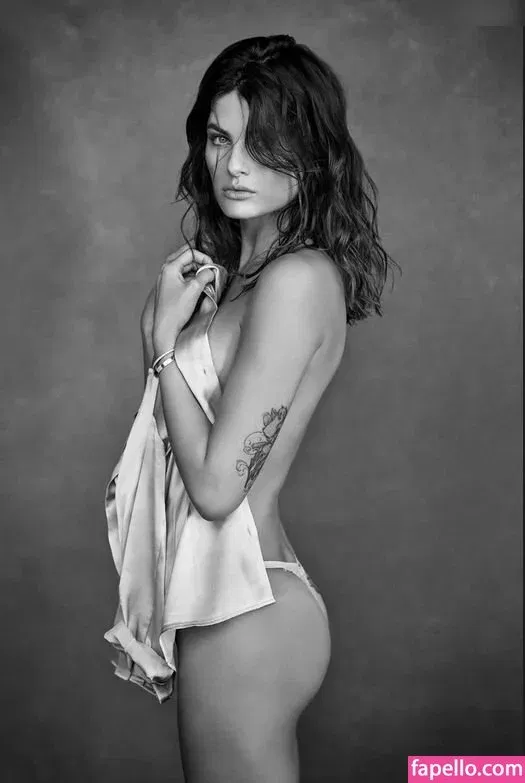 Isabeli Fontana Onlyfans Photo Gallery 