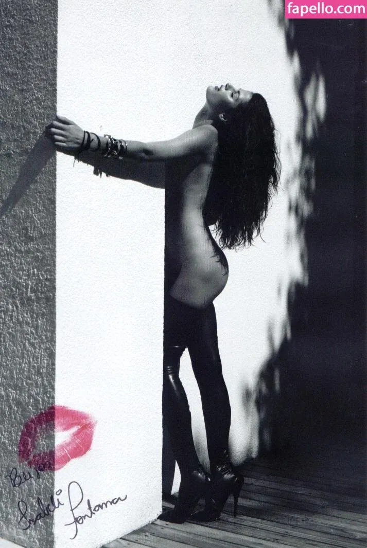 Isabeli Fontana Onlyfans Photo Gallery 