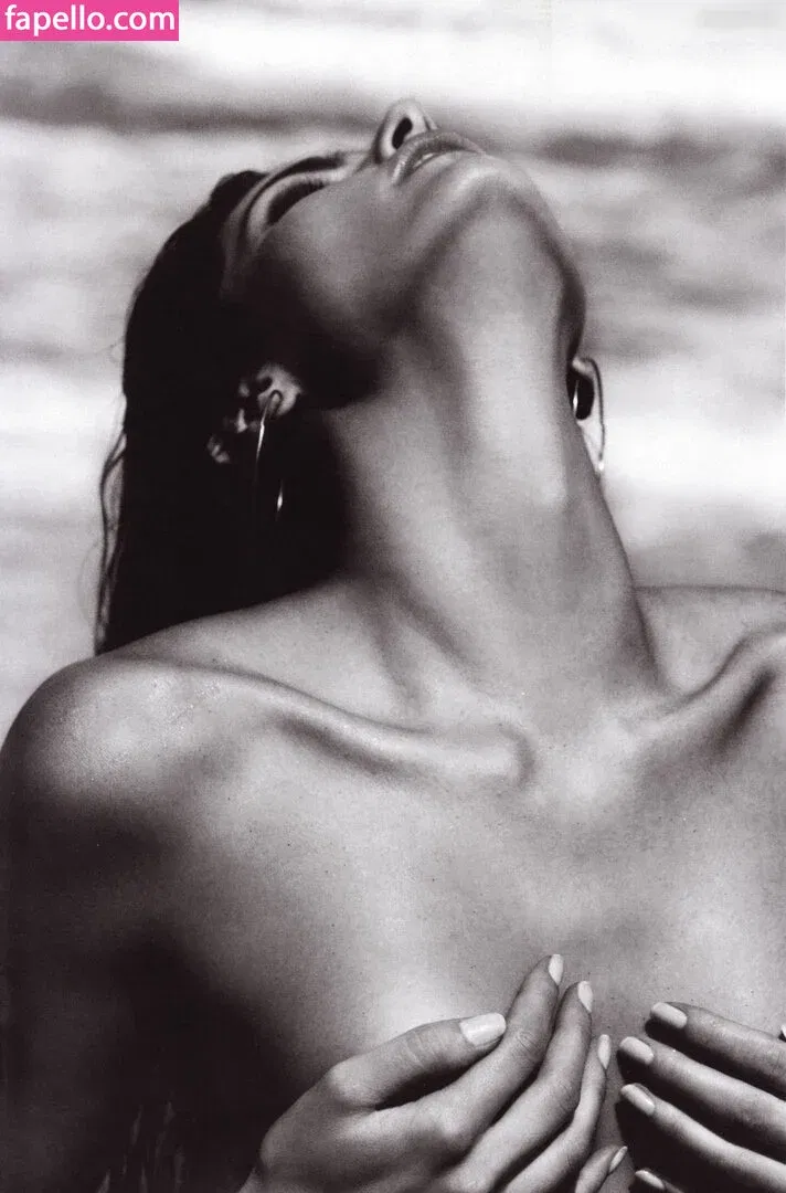 Isabeli Fontana Onlyfans Photo Gallery 