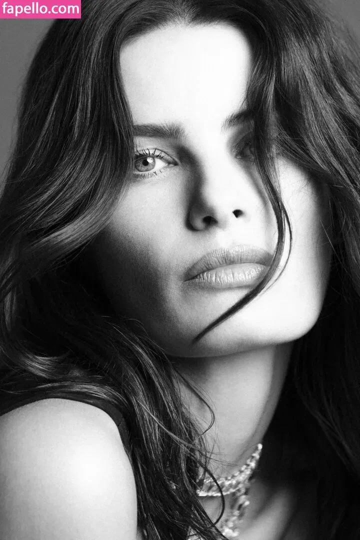 Isabeli Fontana Onlyfans Photo Gallery 