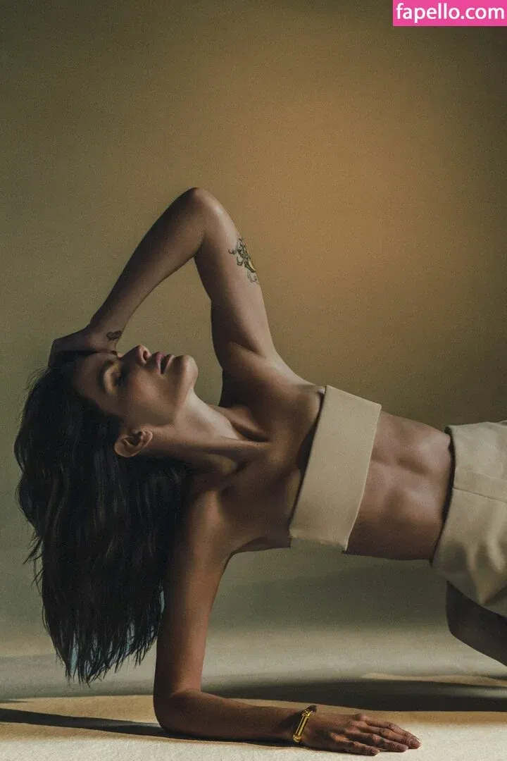 Isabeli Fontana Onlyfans Photo Gallery 