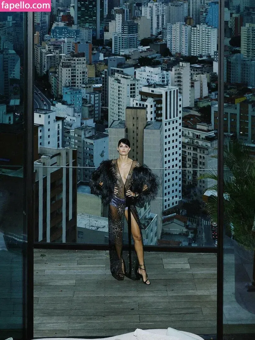 Isabeli Fontana Onlyfans Photo Gallery 