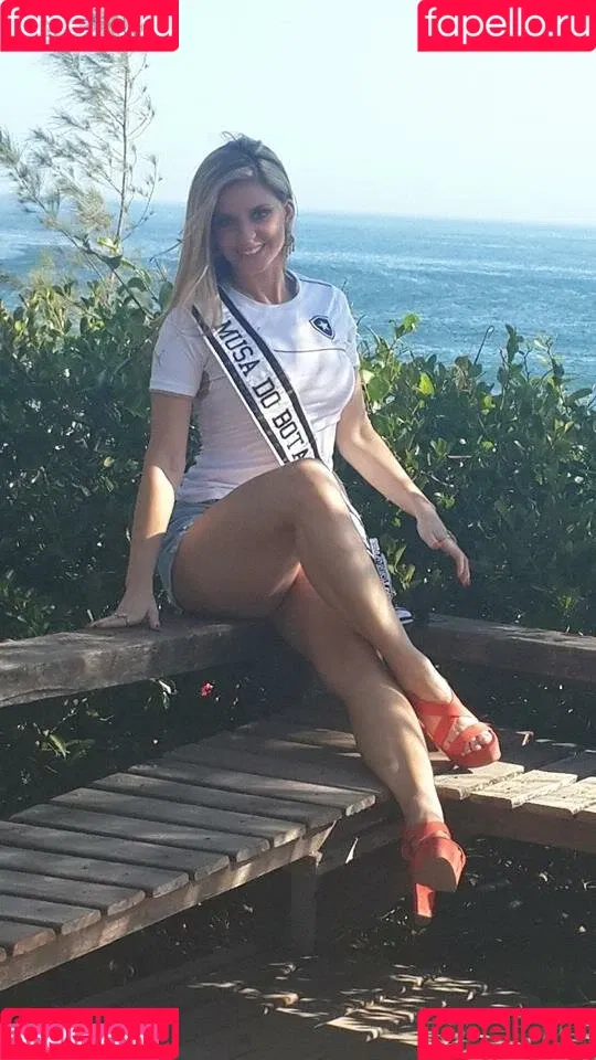 Monaliza Quintes Onlyfans Photo Gallery 