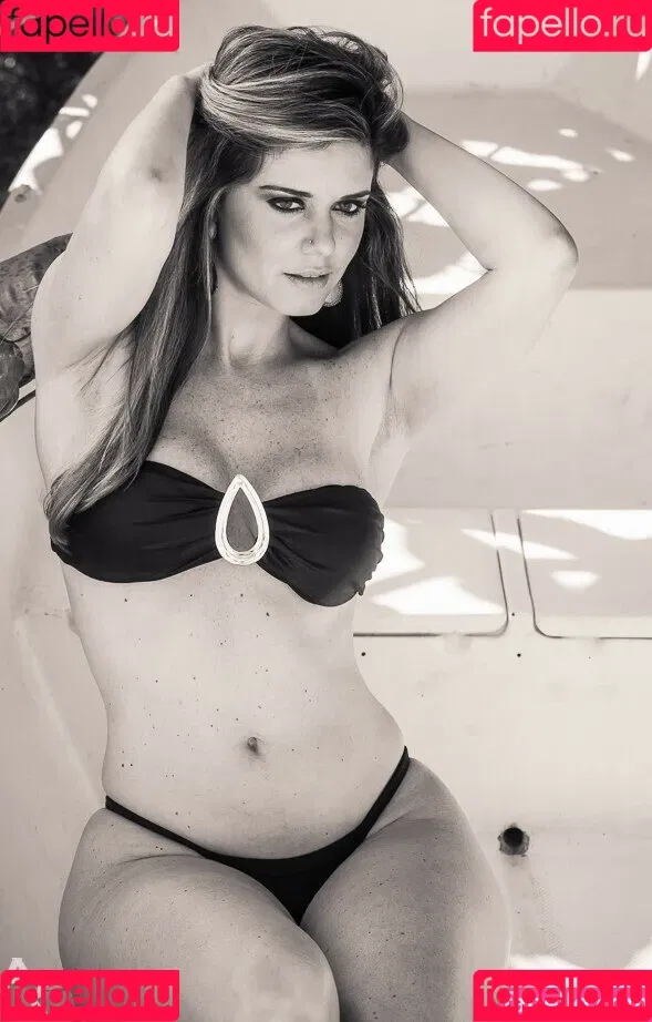 Monaliza Quintes Onlyfans Photo Gallery 