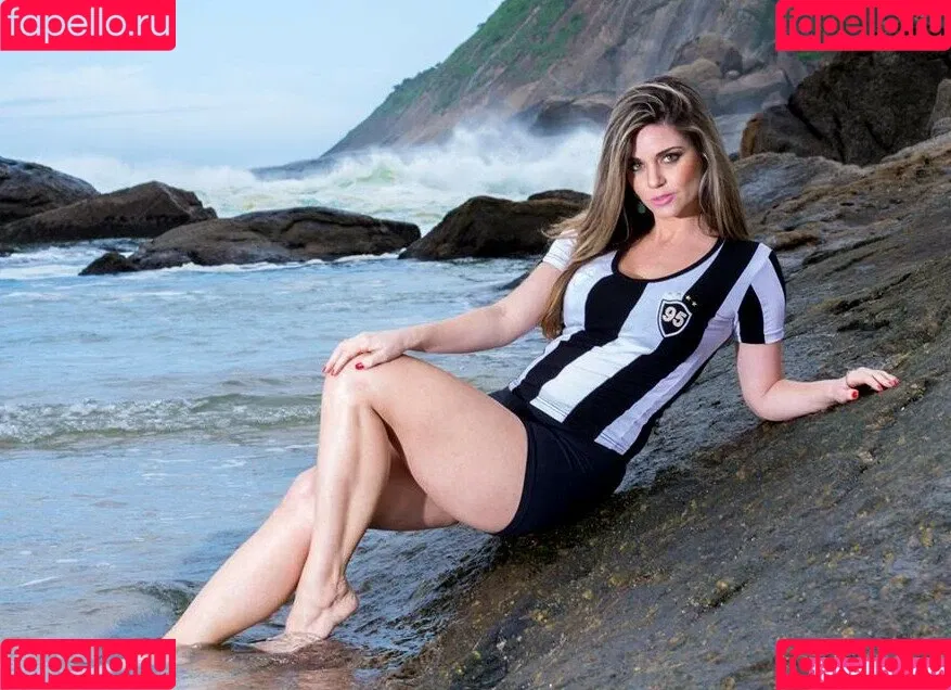 Monaliza Quintes Onlyfans Photo Gallery 