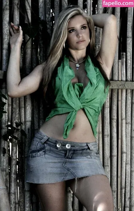 Monaliza Quintes Onlyfans Photo Gallery 