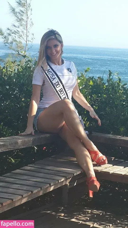 Monaliza Quintes Onlyfans Photo Gallery 