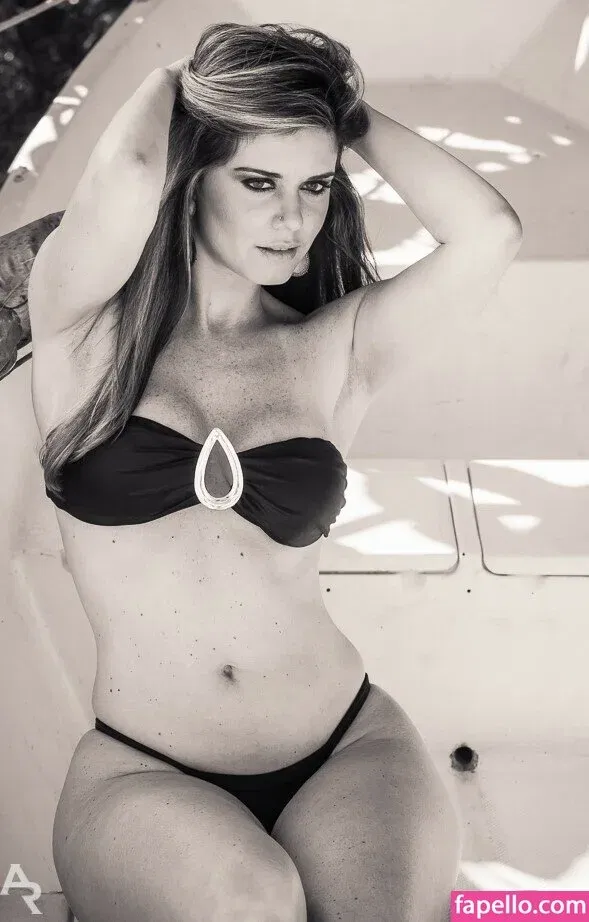 Monaliza Quintes Onlyfans Photo Gallery 