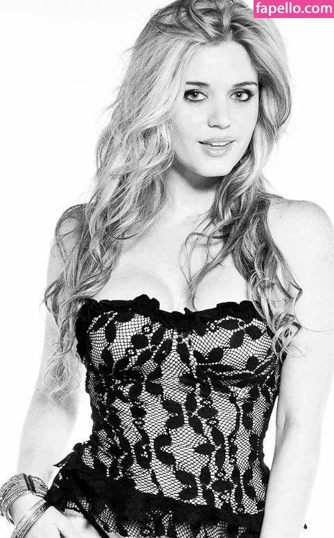 Monaliza Quintes Onlyfans Photo Gallery 