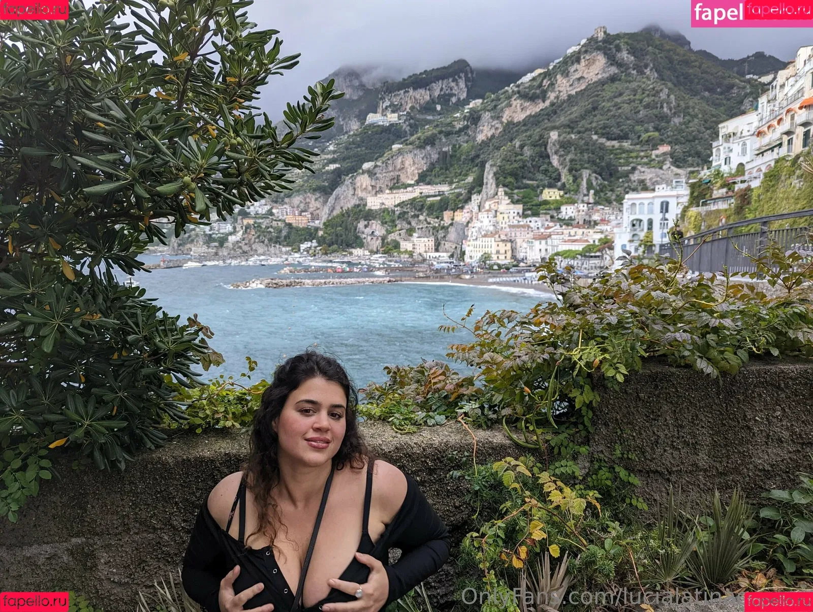 lucialatinagomez Onlyfans Photo Gallery 