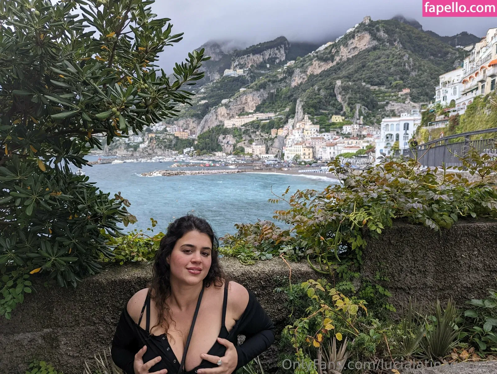 lucialatinagomez Onlyfans Photo Gallery 