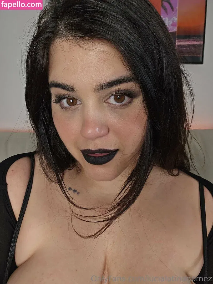 lucialatinagomez Onlyfans Photo Gallery 