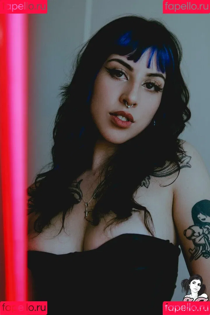 Cisne Onlyfans Photo Gallery 