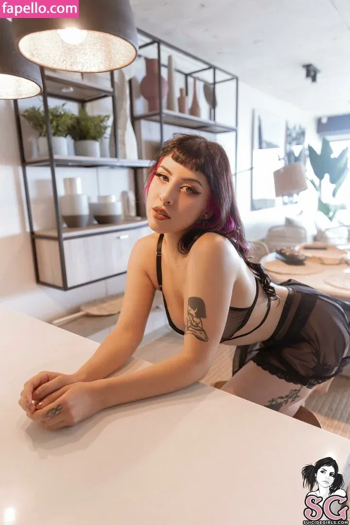 Cisne Onlyfans Photo Gallery 