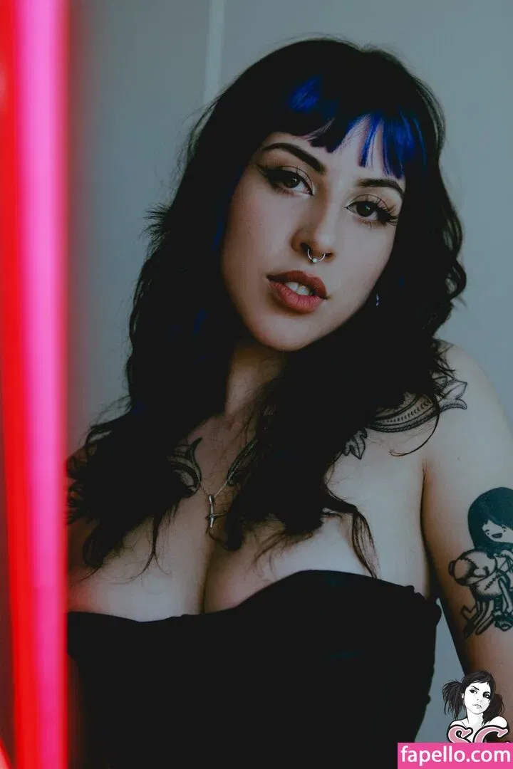 Cisne Onlyfans Photo Gallery 