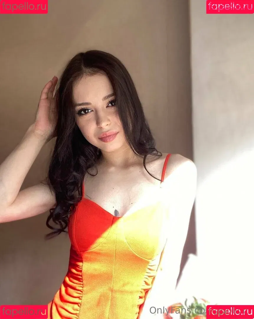 mollylo Onlyfans Photo Gallery 