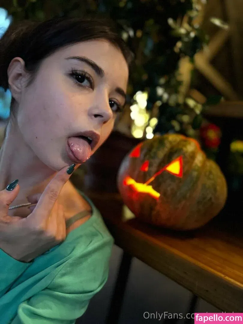 mollylo Onlyfans Photo Gallery 