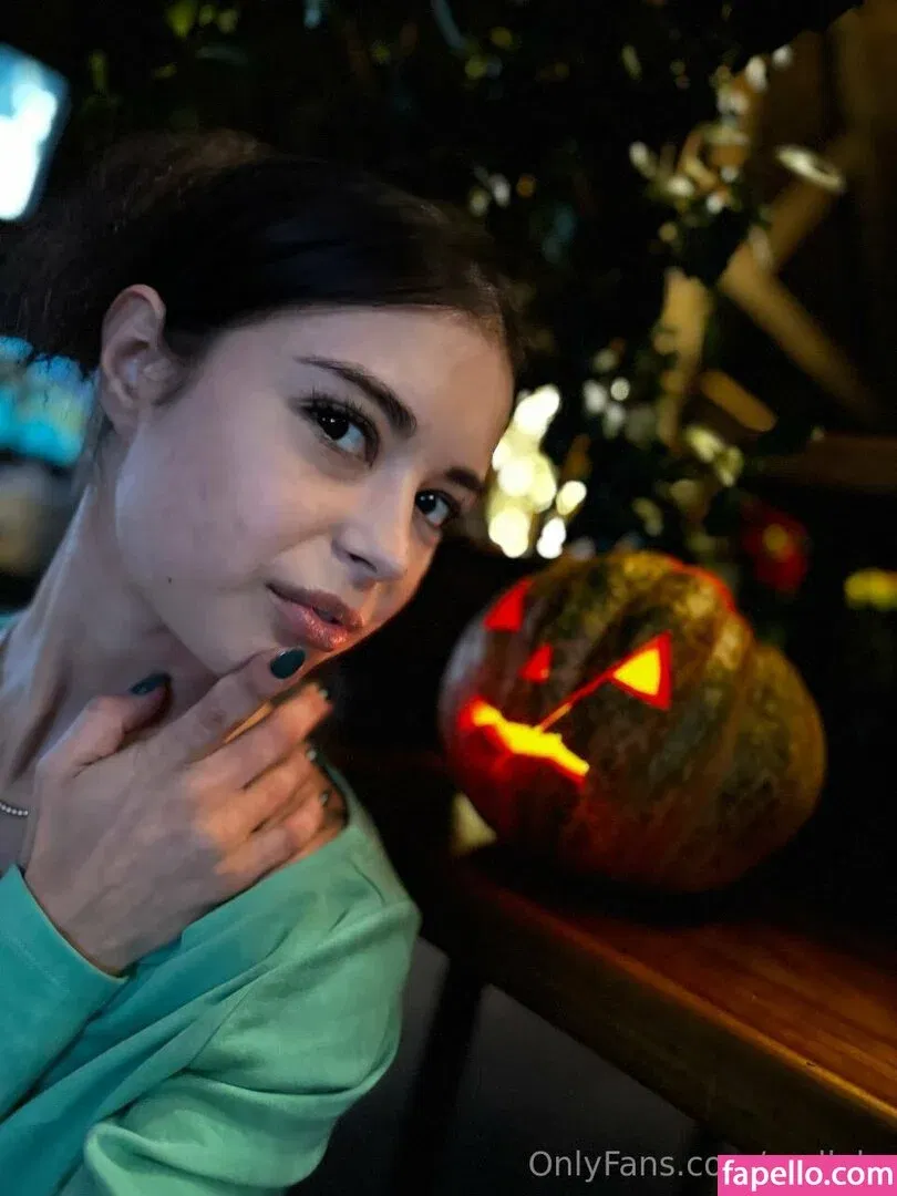 mollylo Onlyfans Photo Gallery 