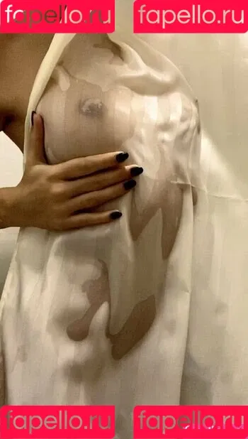 dorasexplorer / Darsy Onlyfans Photo Gallery 
