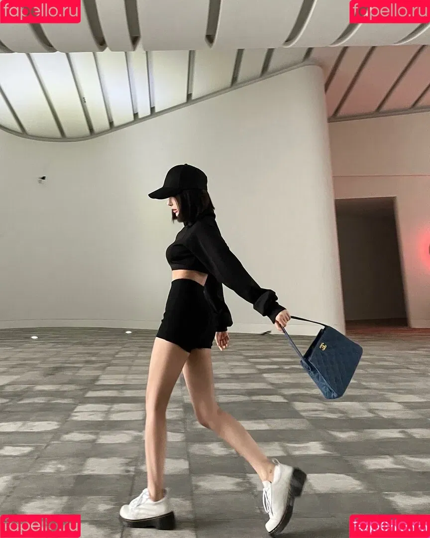 Ivy Ai.lin20_ Onlyfans Photo Gallery 