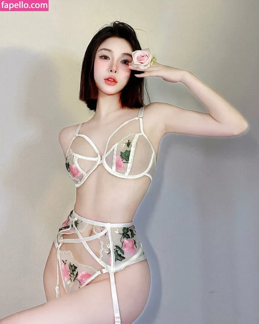 Ivy Ai.lin20_ Onlyfans Photo Gallery 