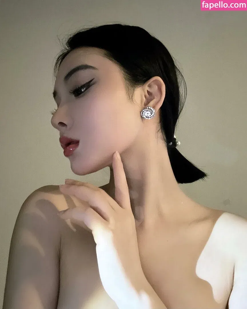 Ivy Ai.lin20_ Onlyfans Photo Gallery 