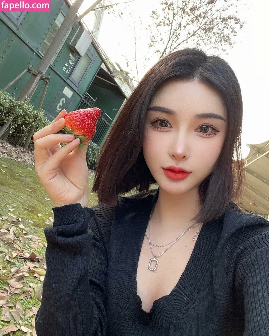 Ivy Ai.lin20_ Onlyfans Photo Gallery 