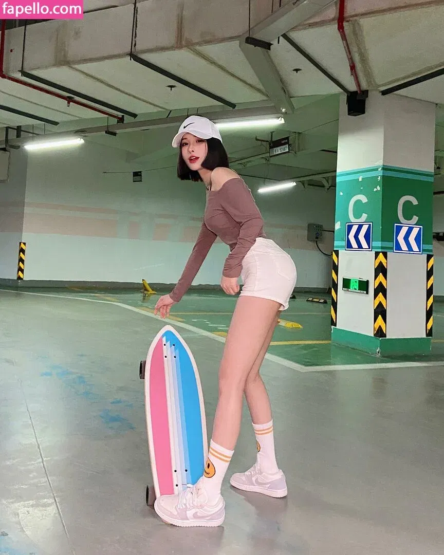 Ivy Ai.lin20_ Onlyfans Photo Gallery 