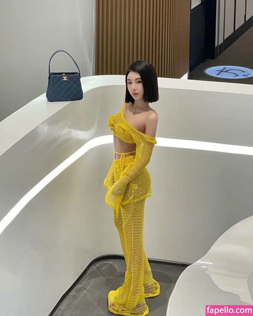 Ivy Ai.lin20_ Onlyfans Photo Gallery 