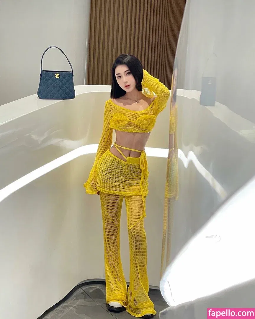 Ivy Ai.lin20_ Onlyfans Photo Gallery 