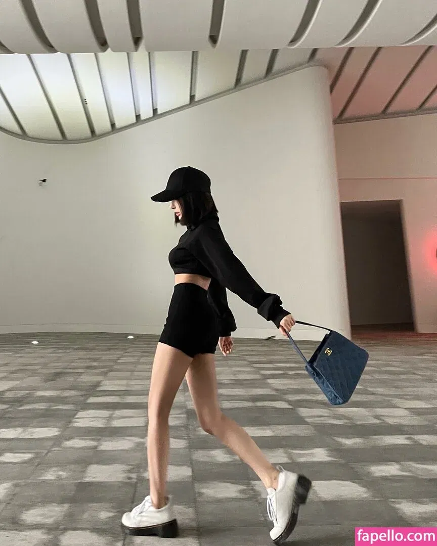 Ivy Ai.lin20_ Onlyfans Photo Gallery 